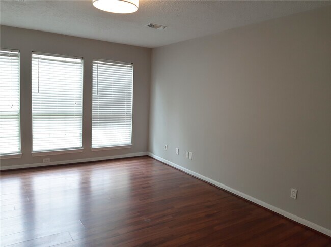 Building Photo - 1706 Calveryman Ln