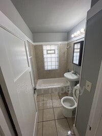 Building Photo - 3843 N 24th Pl