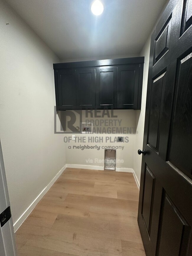 Building Photo - 4780 Clive -