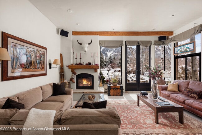 Building Photo - 155 Lone Pine Rd