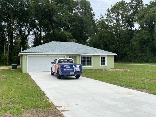 Building Photo - Is not available to show UNTIL MID OCTOBER...