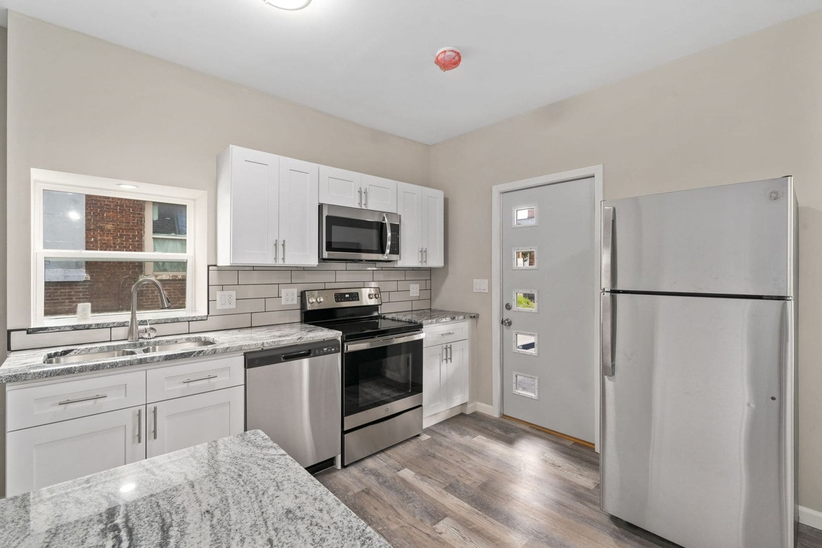 Building Photo - 741 Sullivant Ave