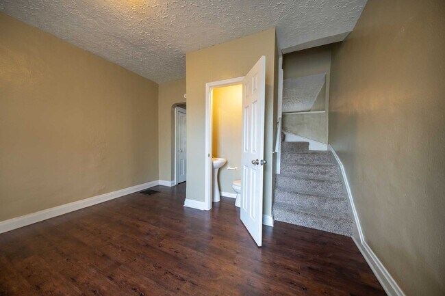 Building Photo - Available Now! Located in Merion Village, ...