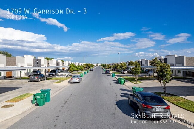 Building Photo - 1709 W Garrison Dr