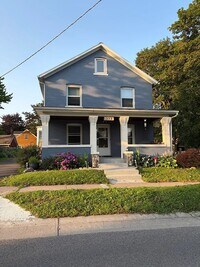 Building Photo - 553 Britton Rd