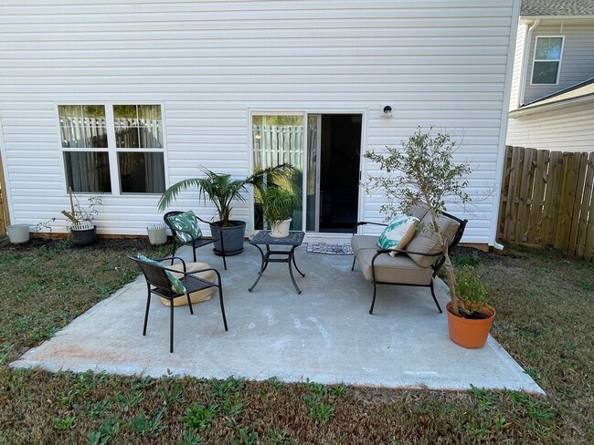 Building Photo - Highland Park - Easley - Furnished or Unfu...