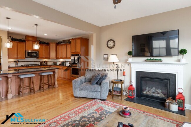 Building Photo - 913 Beech Glen Dr