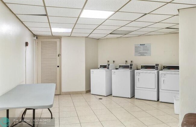 Building Photo - 6100 S Falls Cir Dr