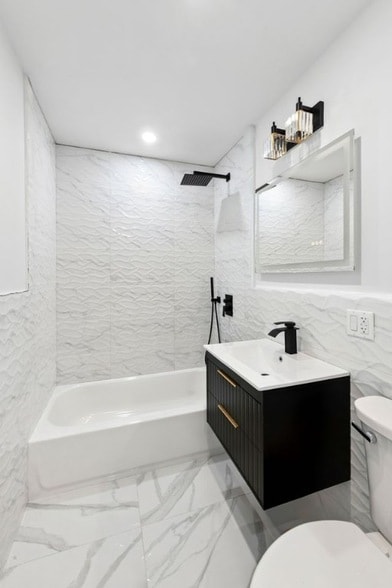 Building Photo - 105 St Felix St