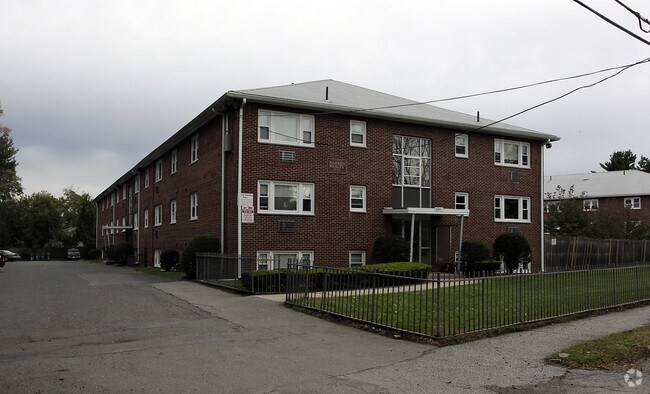 180186 Gardner St Arlington, MA Apartment Finder
