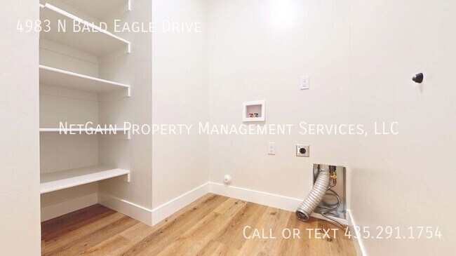 Building Photo - 4983 Bald Eagle Dr