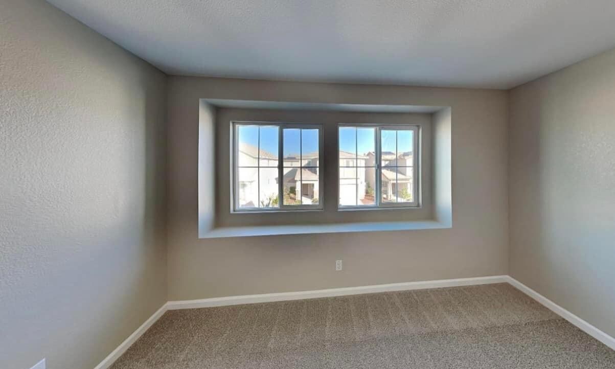 Building Photo - 3859 Roseparke Way