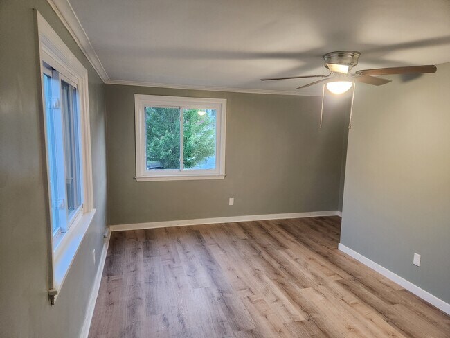Building Photo - 145 Morrison Dr