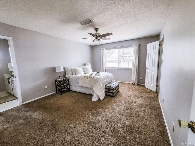 Building Photo - 1802 Jenny Dr