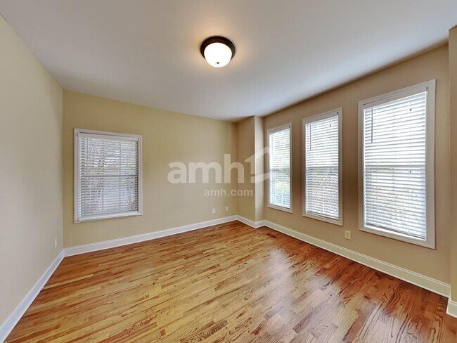 Building Photo - 103 Oakwind Pky