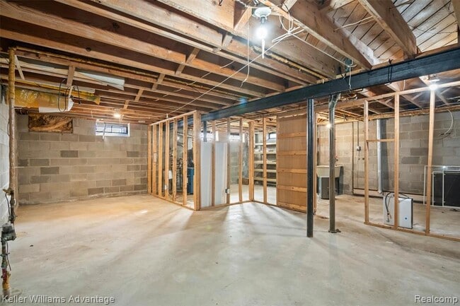 Building Photo - 14377 Cranston St