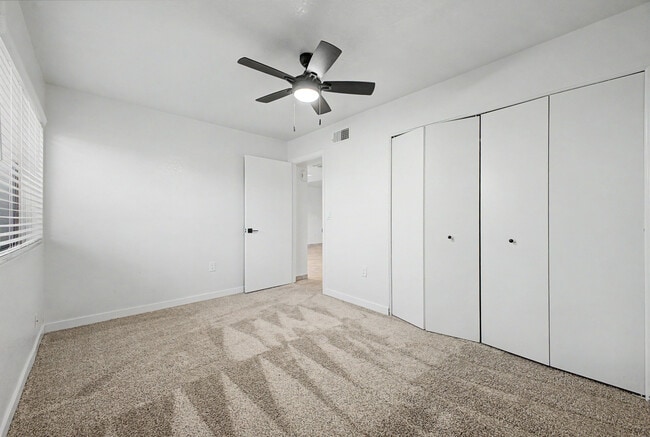 Building Photo - 16624 E Palisades Blvd