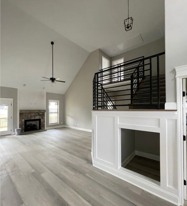 Building Photo - 446 Spiderwort Dr