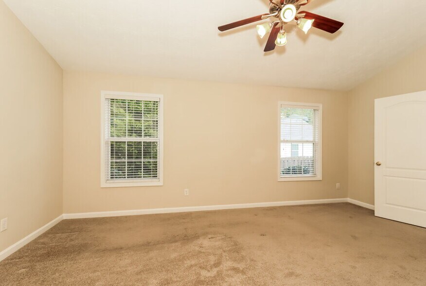 Building Photo - 1678 Sylvia Ct NE