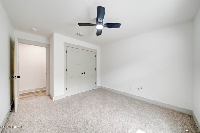 Building Photo - 3800 Redbud Wy