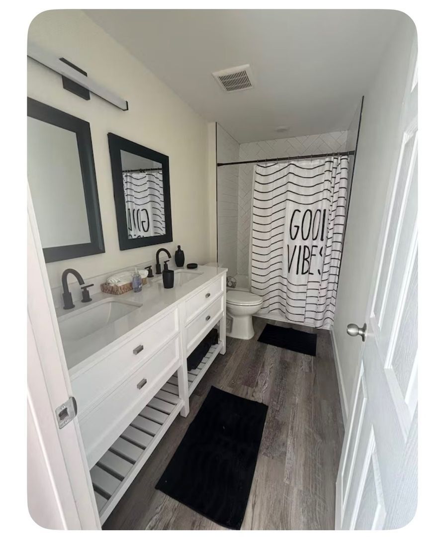 Building Photo - 226 S Meade St