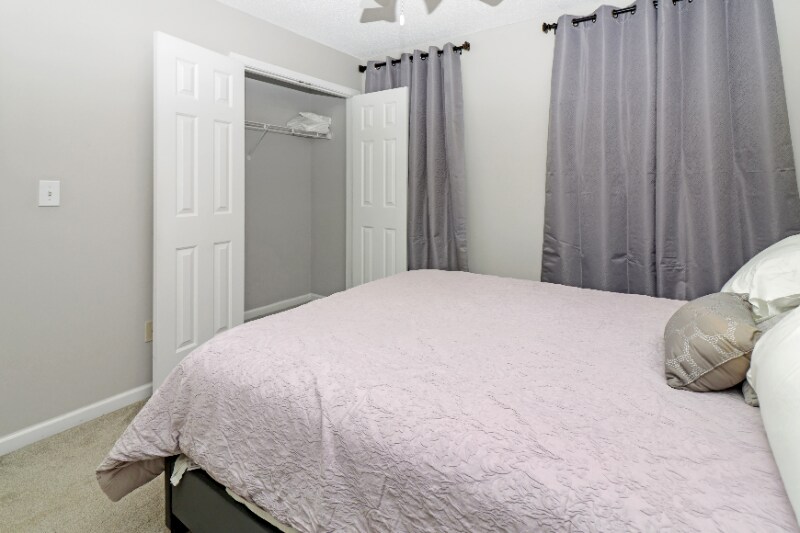 Building Photo - 4030 Ridgefair Dr