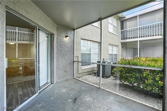 Building Photo - 201 Santa Clara Dr