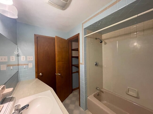 Building Photo - 17 Lafrance Ave