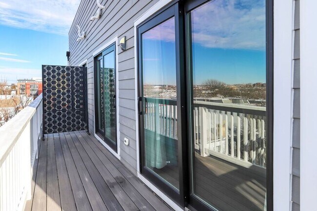 Building Photo - 2812 Georgia Ave NW