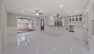 Building Photo - 5422 Lincrest Ln