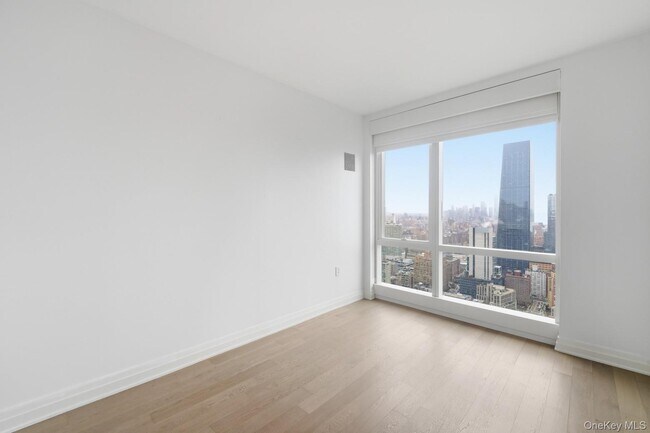 Building Photo - 460 W 42nd St