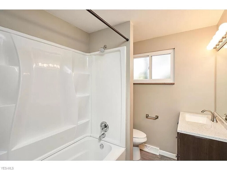 bathroom - 406 E Lake Ave