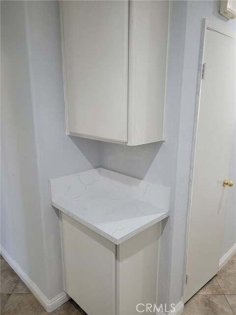 Building Photo - 18885 Oakview Way