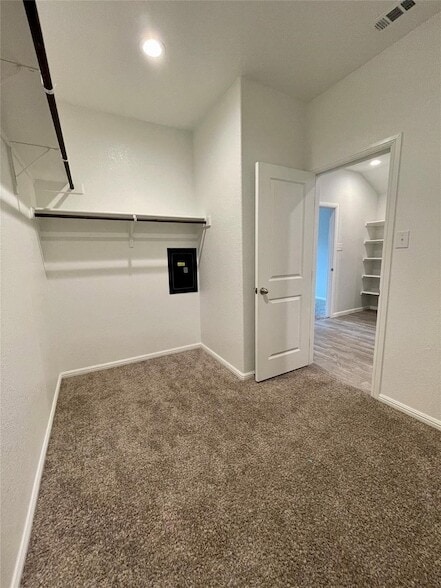 Building Photo - 8921 Eagles Landing Dr