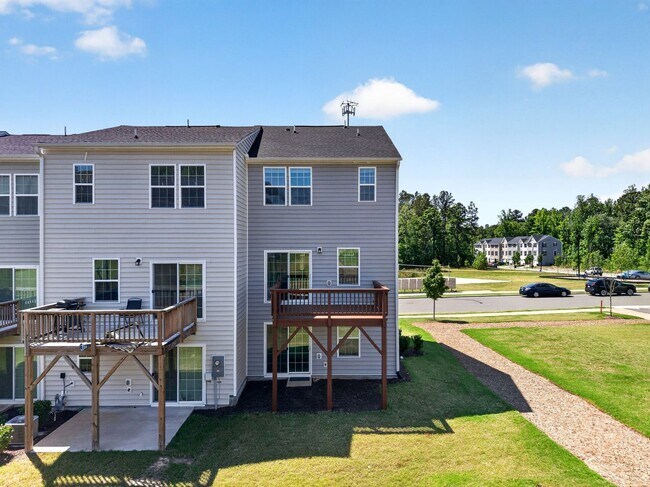 Building Photo - 1232 Lizer Rd