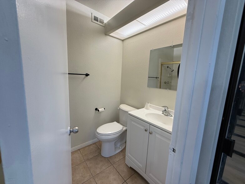 Building Photo - 24322 El Pilar