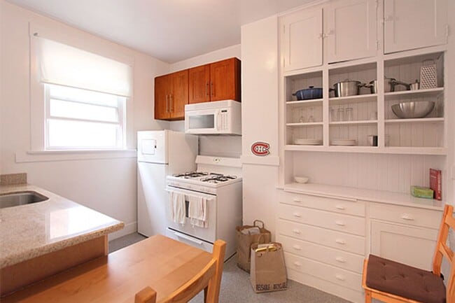 Building Photo - OPEN HOUSE: Tuesday (12/23) 5:30pm-5:45pm. Spacious & Bright Studio, Classic SF Style, Fantastic ...