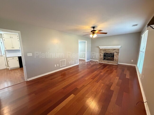 Building Photo - 240 Carter Rd