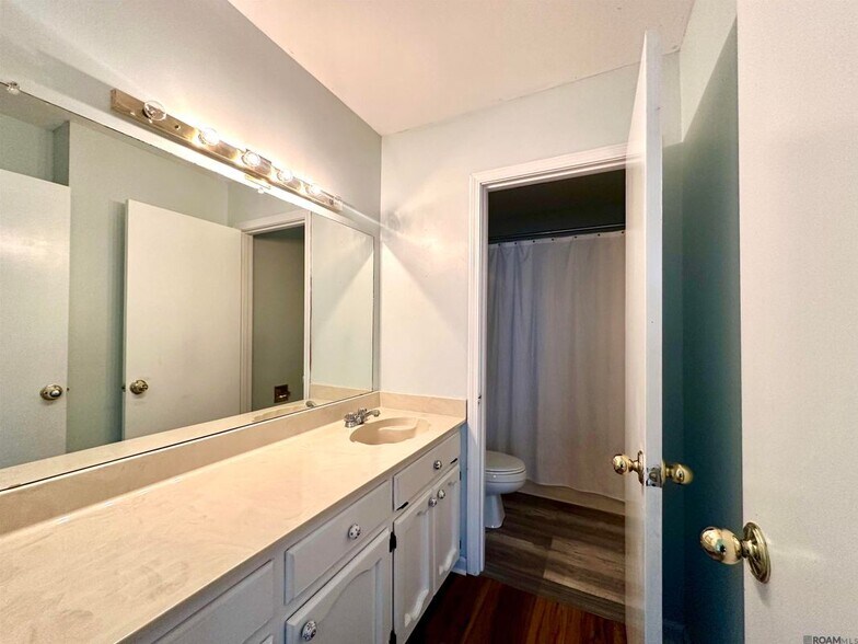 Building Photo - 150 Ocean Dr