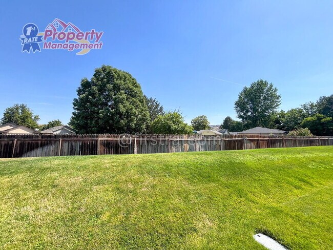 Building Photo - 5940 W Port Pl