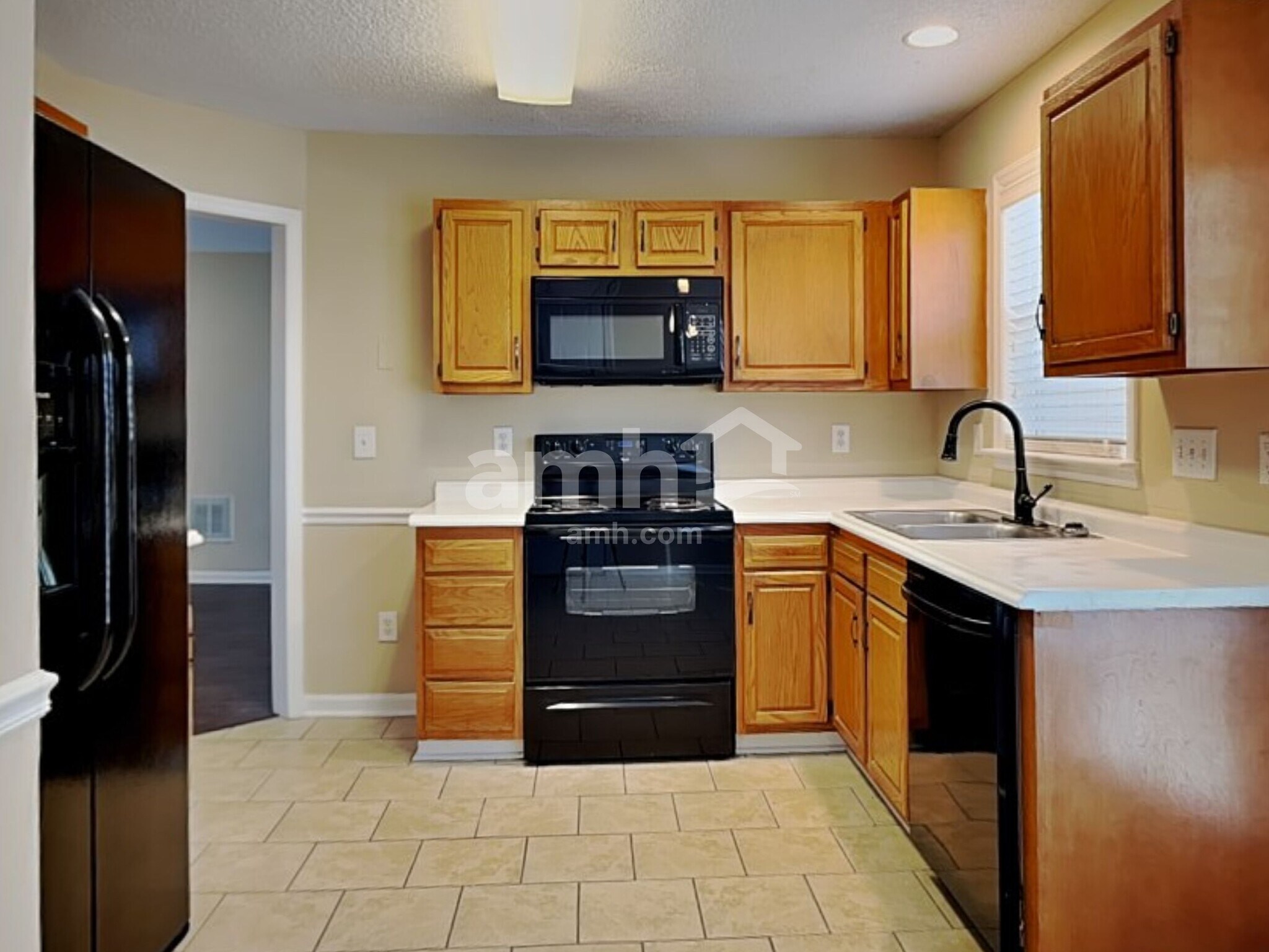 Building Photo - 4013 Wellingham Ln