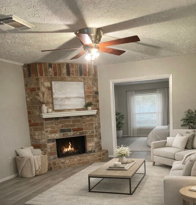 Building Photo - 3918 Laura Leigh Dr