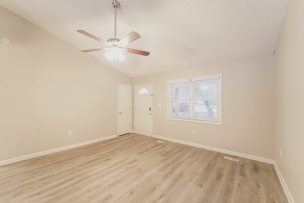 Building Photo - 731 Firecrest St SE