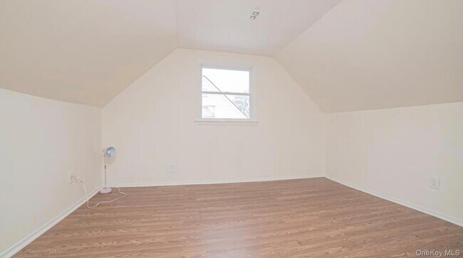 Building Photo - 62 Cedar St