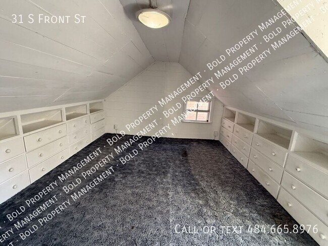 Building Photo - 31 S Front St