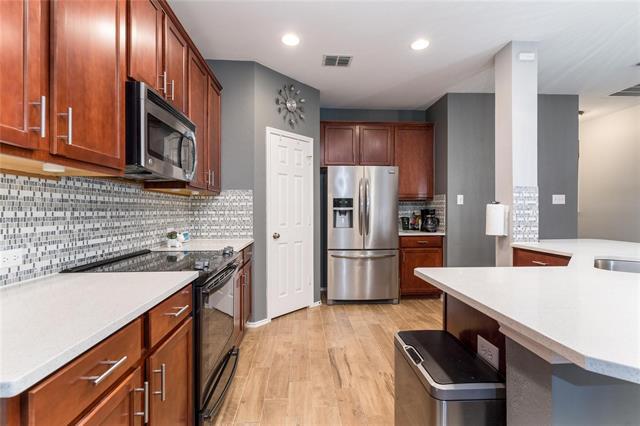 Building Photo - 5804 Pebble Ridge Dr