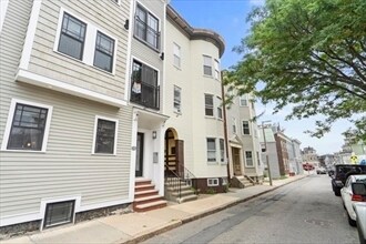 Building Photo - 194 Emerson St