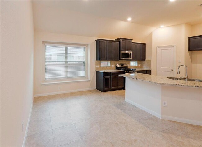 Building Photo - 221 Tinto St