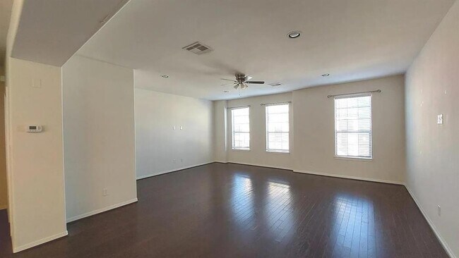 Building Photo - 7907 Bachwood Dr Dr