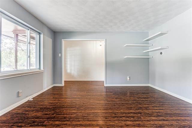Building Photo - 702 S Waterview Dr